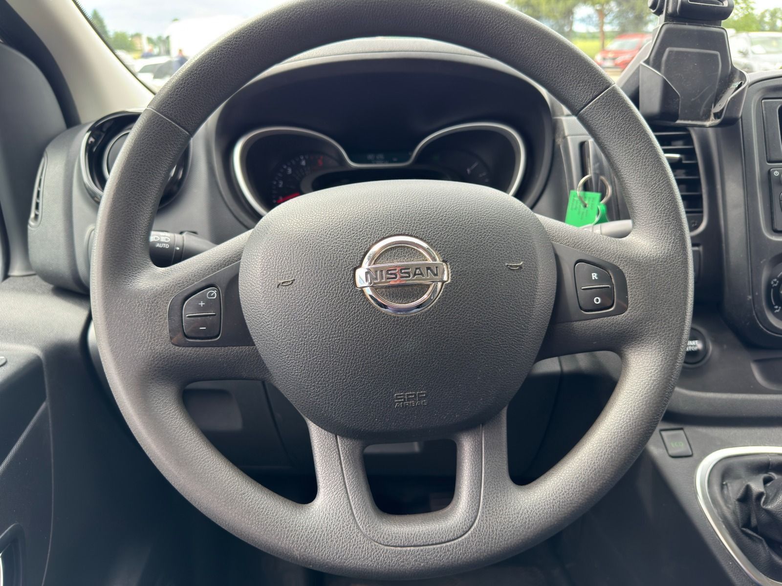 Fahrzeugabbildung Nissan NV300 2,7t dCi 120 DPF L1H1 COMFORT