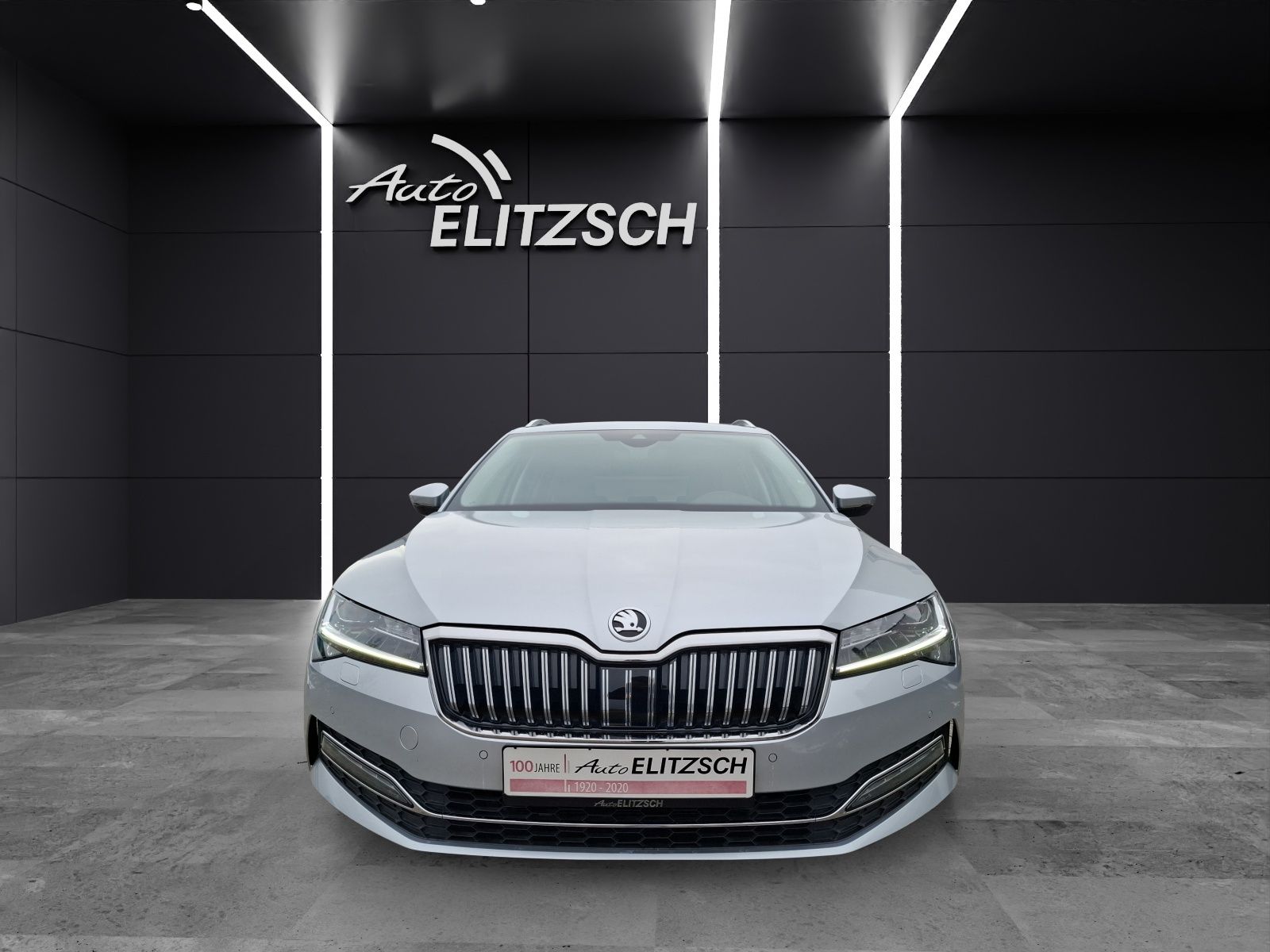 Fahrzeugabbildung SKODA Superb Combi TDI Style DSG Standhzg. Matrix Navi