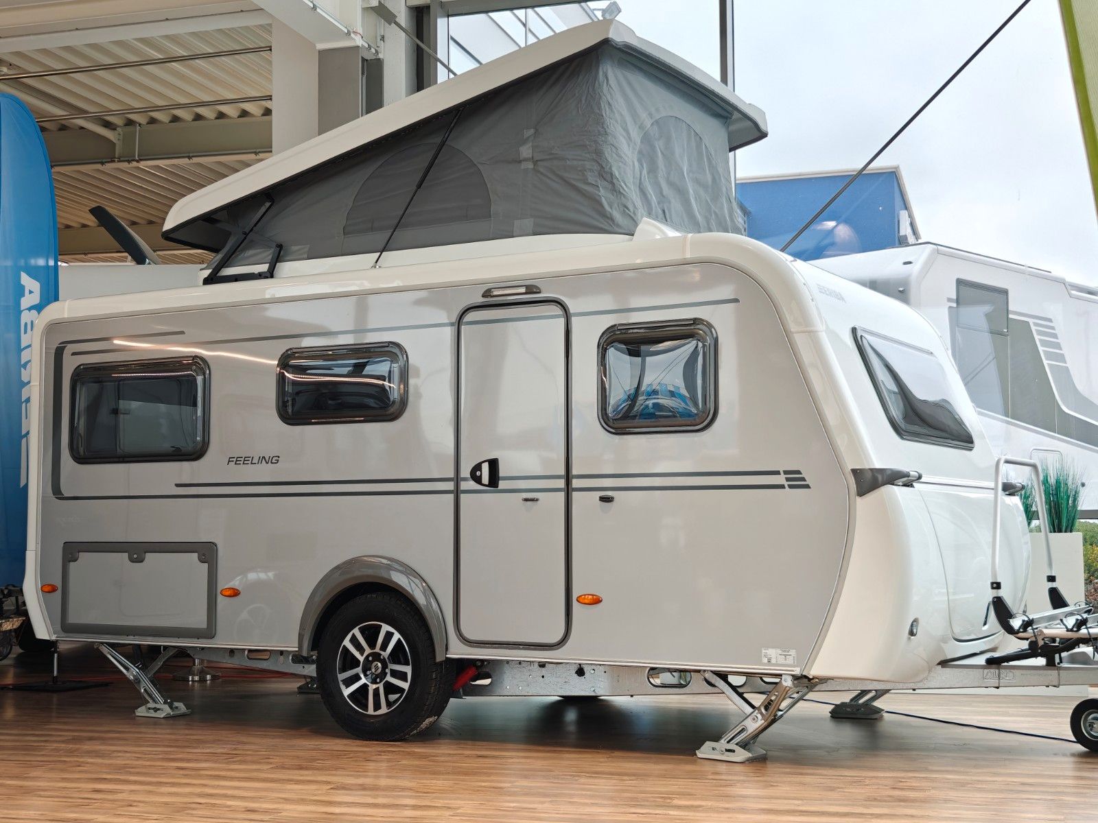 Fahrzeugabbildung HYMER / ERIBA / HYMERCAR Feeling 425 SD - MESSE-NEUHEIT 2026! -