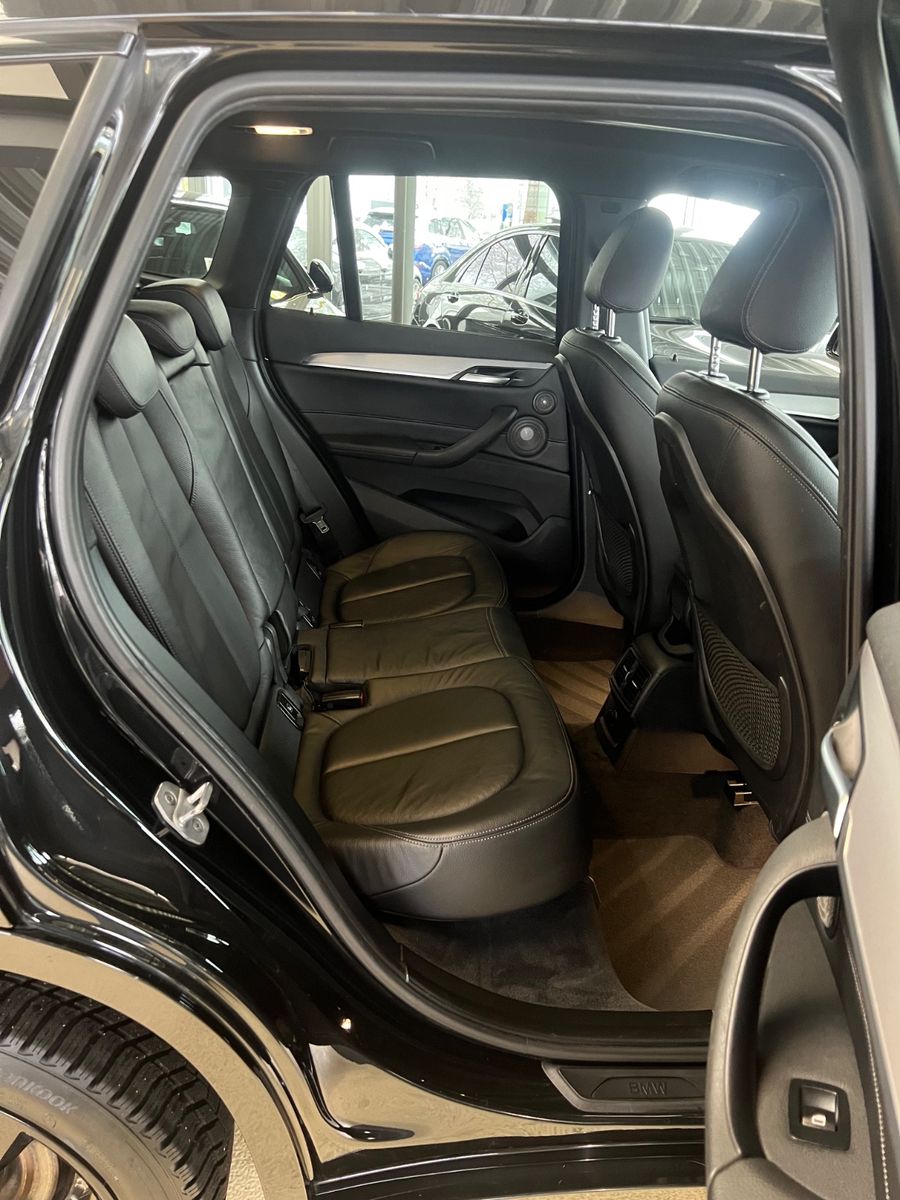 Fahrzeugabbildung BMW X1 xDrive 25 i M Sport *PANO*HEAD-UP*LED*MEMORY*