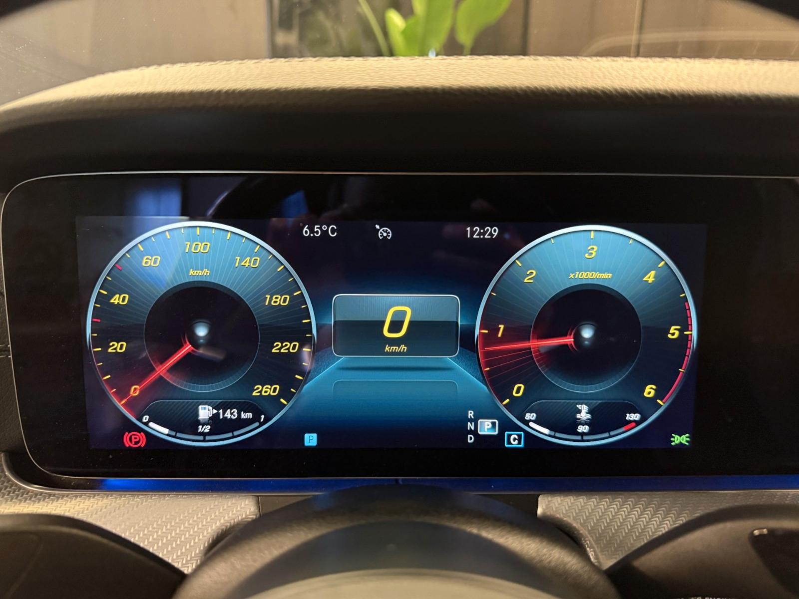 Mercedes-Benz E 220d Coupe AMG LED BURMESTER PANO.KAMERA NIGHT