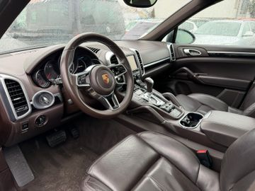Porsche Cayenne - 9