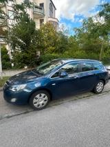 Opel Astra Sports Tourer 1.4 Benziner Automatik 