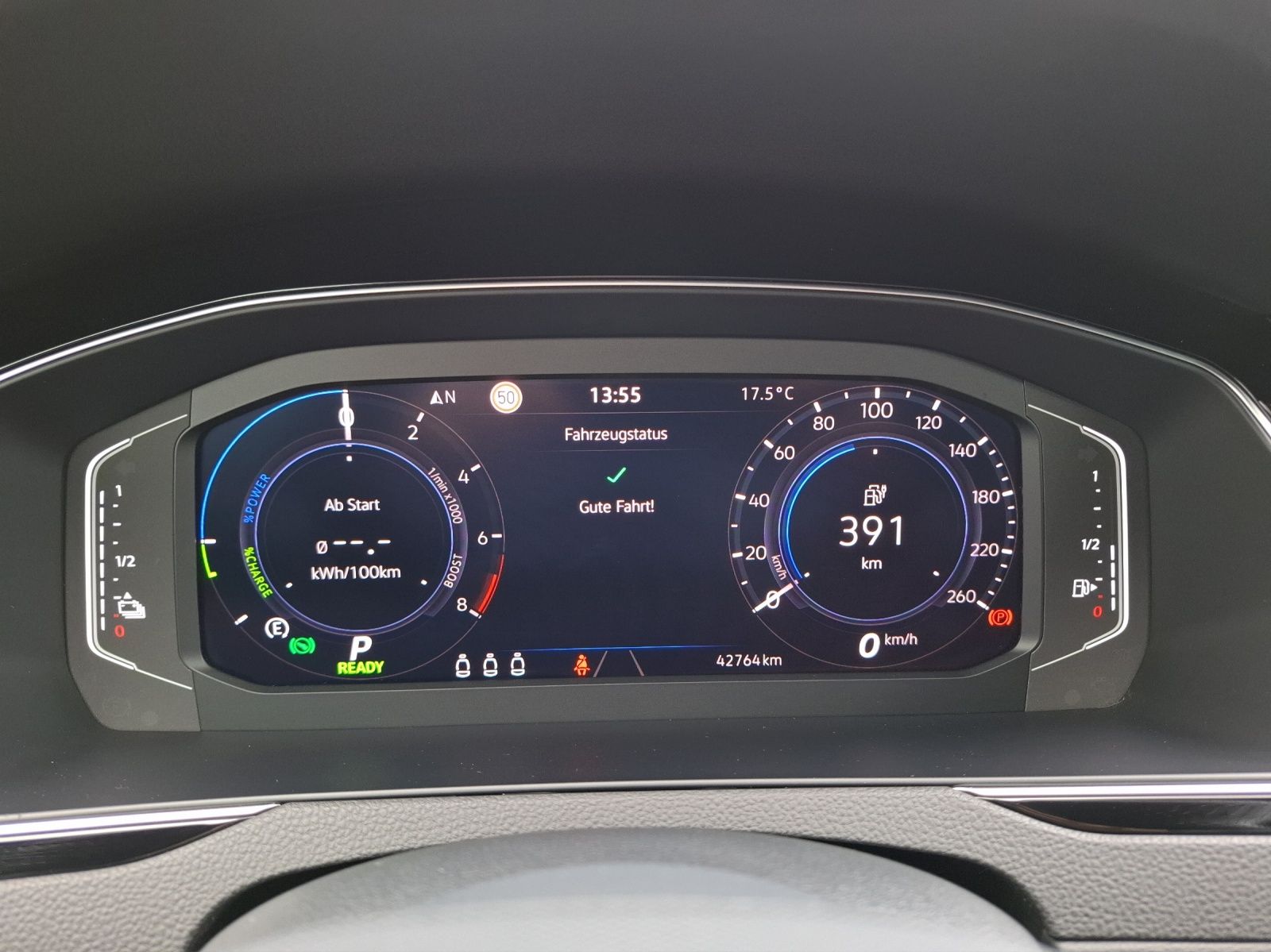 Fahrzeugabbildung Volkswagen Passat Variant GTE Standhzg Matrix AHK Leder ACC