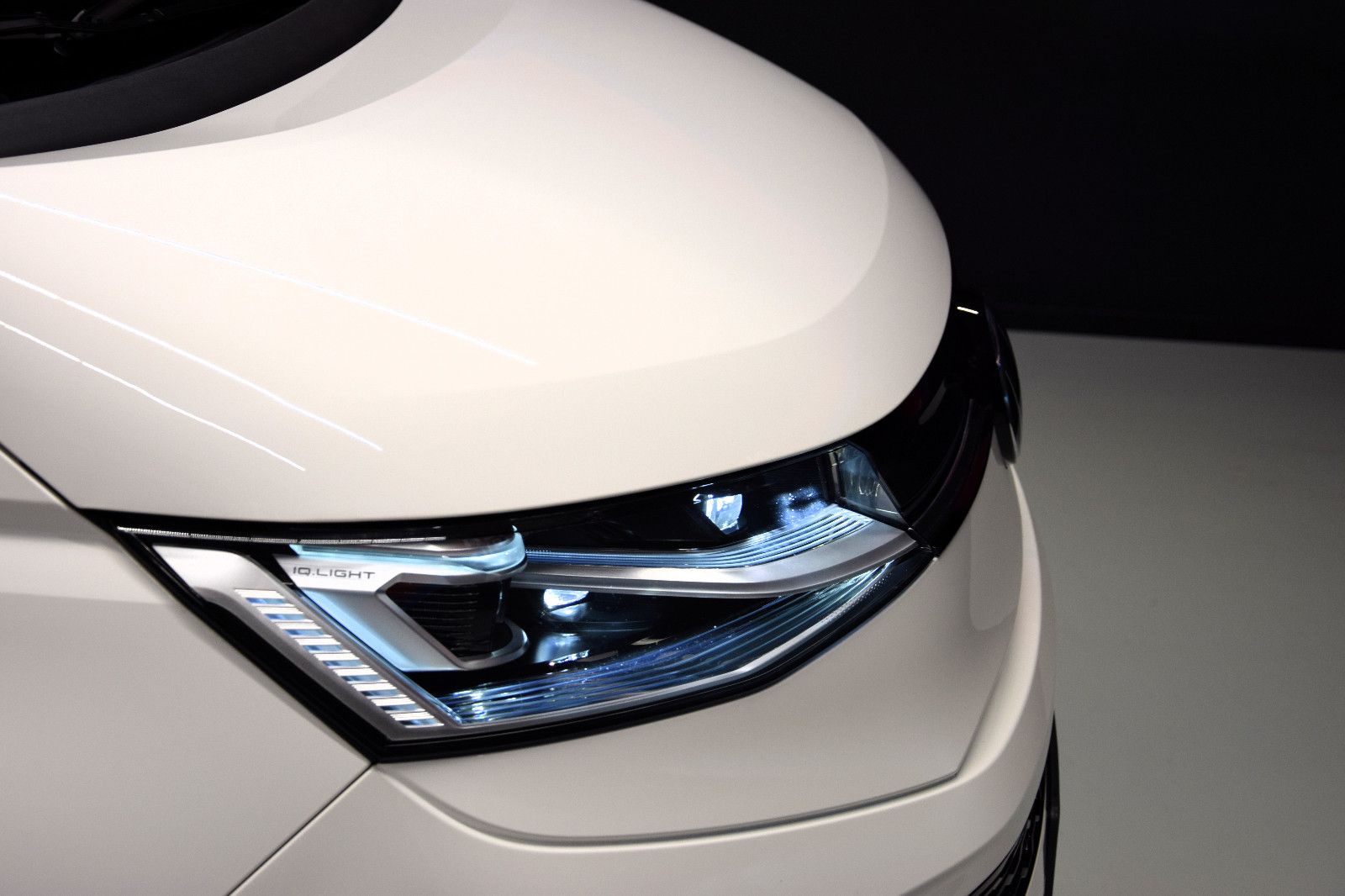 Fahrzeugabbildung Volkswagen T7 Multivan Edition lang Matrix AHK Standheiz