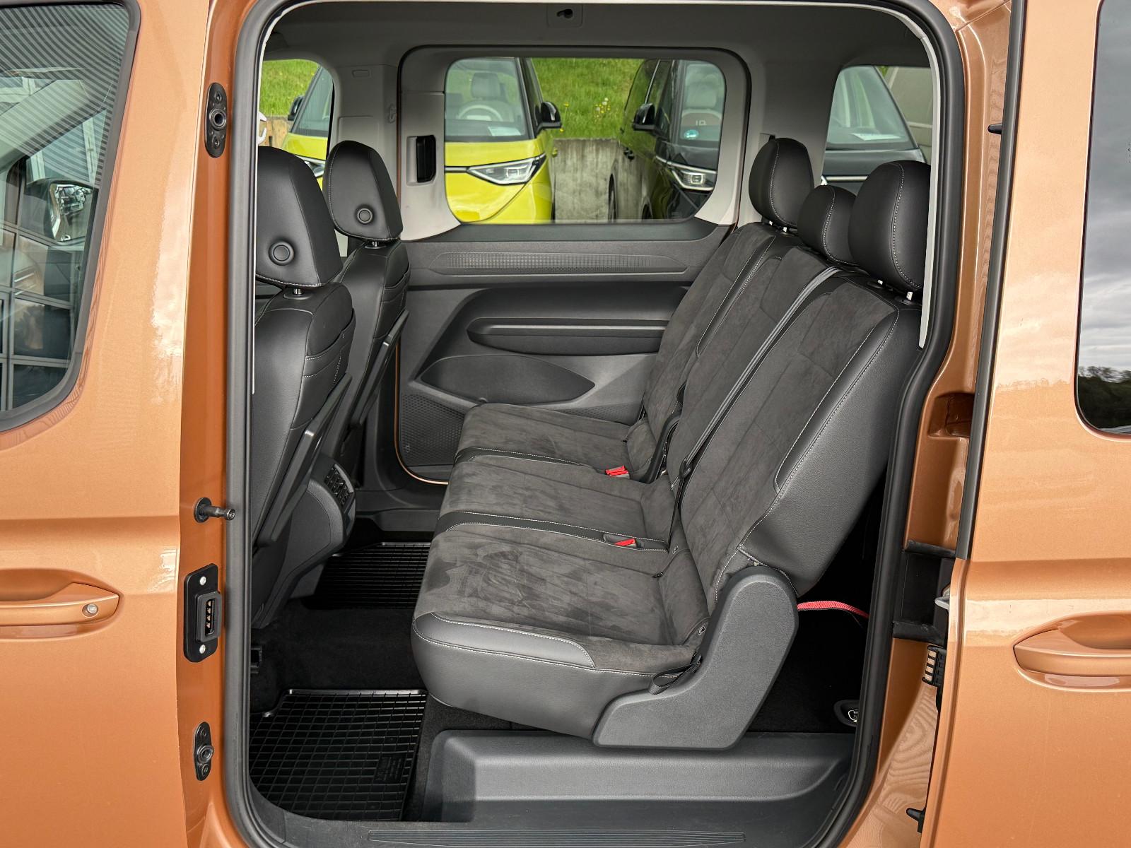 Volkswagen Caddy Style Maxi 7Sitzer ACC AHK Navi LED Kamera
