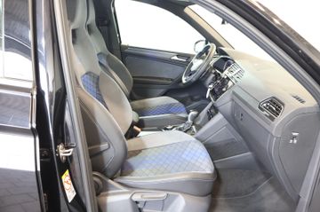 Volkswagen Tiguan R 2.0 TSI 4M AID+MATRIX+LED+CARPLAY+21"
