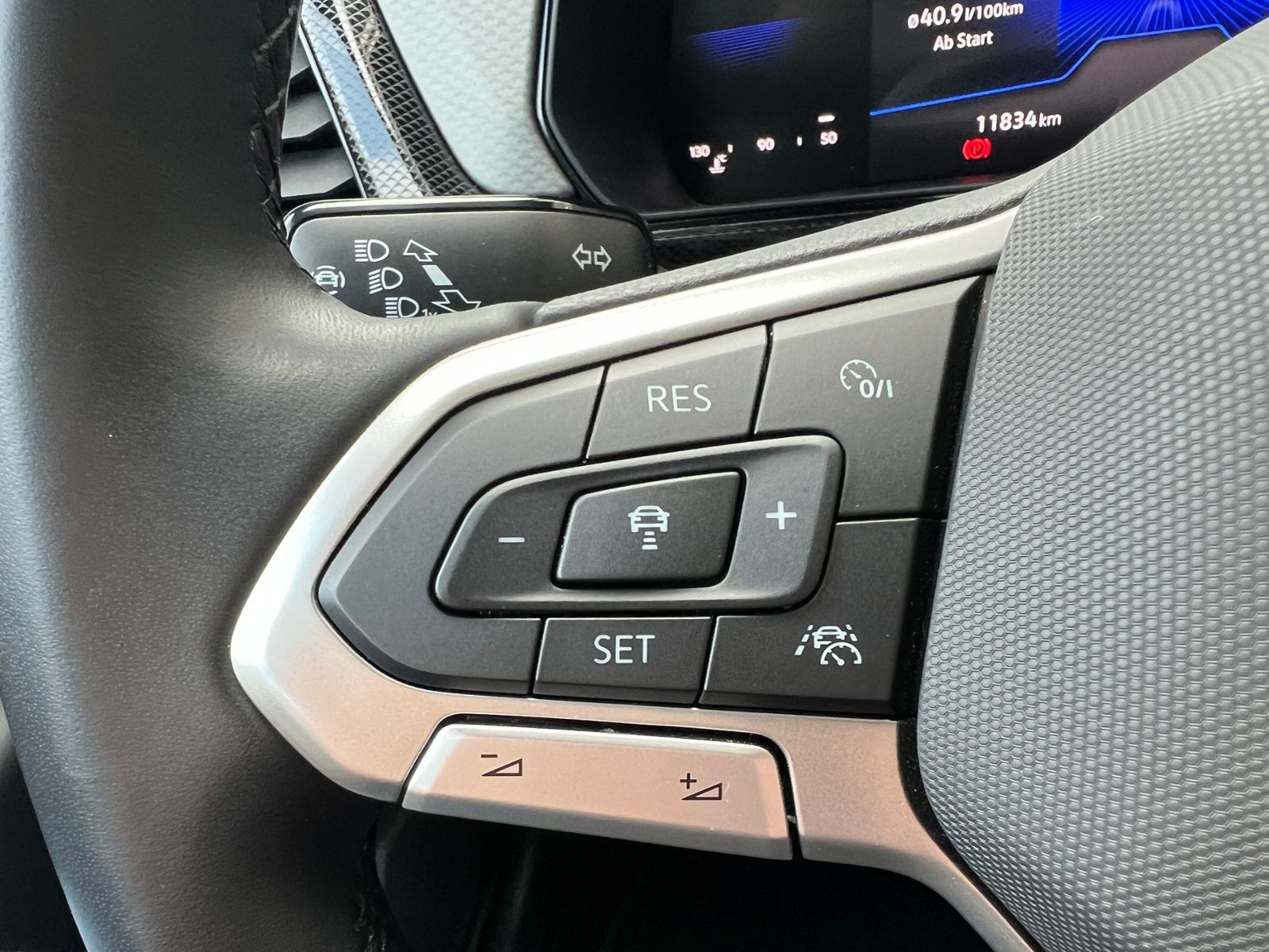 Fahrzeugabbildung Volkswagen T-Cross Life 1.0 TSI *LED, ACC, Navi, Kamera, 16