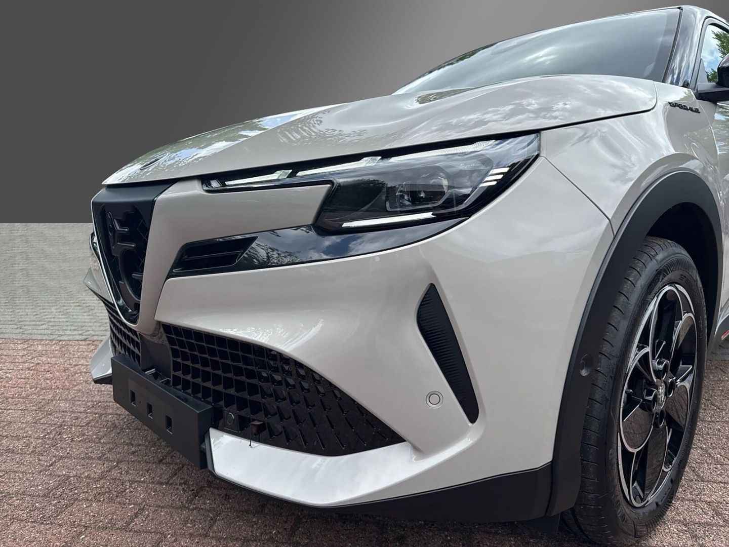 Fahrzeugabbildung Alfa Romeo Junior Black-Friday-Deals Ibrida SPECIALE Panora