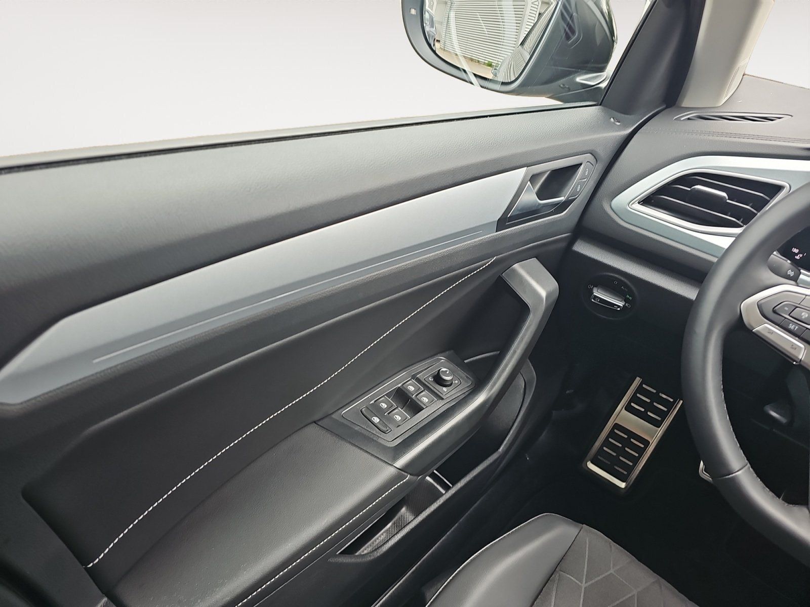 Volkswagen T-Roc - Bild 15