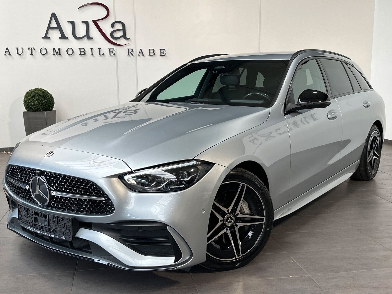 Mercedes-Benz C 220 d T 4Matic AMG-Line NAV+LED+AHK+DISTRONIC