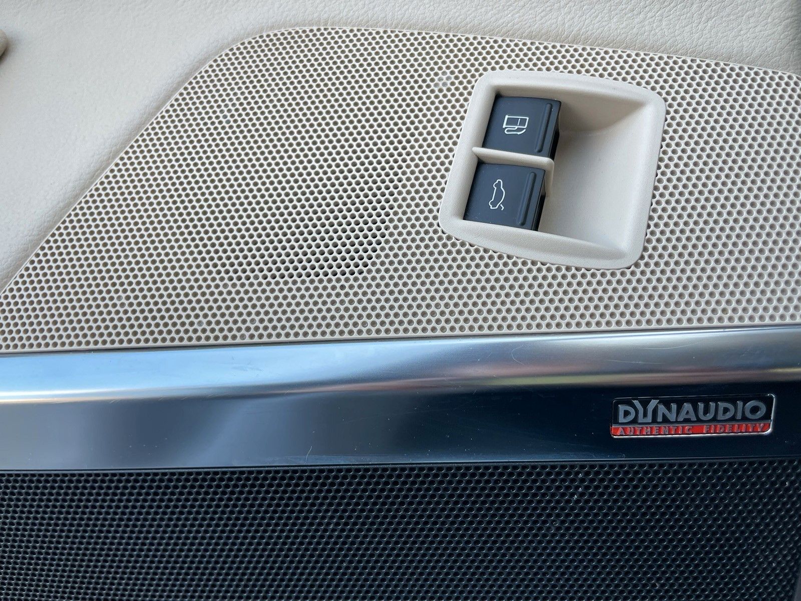 Fahrzeugabbildung Volkswagen Passat CC*Alcantara*Soundsystem*Sthz*2-Zonen*ACC