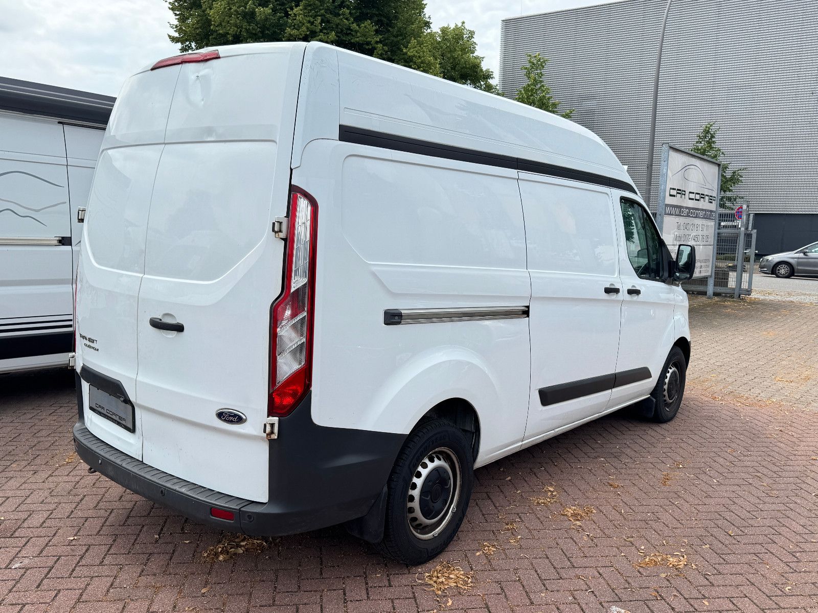 Fahrzeugabbildung Ford Transit Custom 2.2 TDCI HOCHDACH L2 H2 3-SITZER