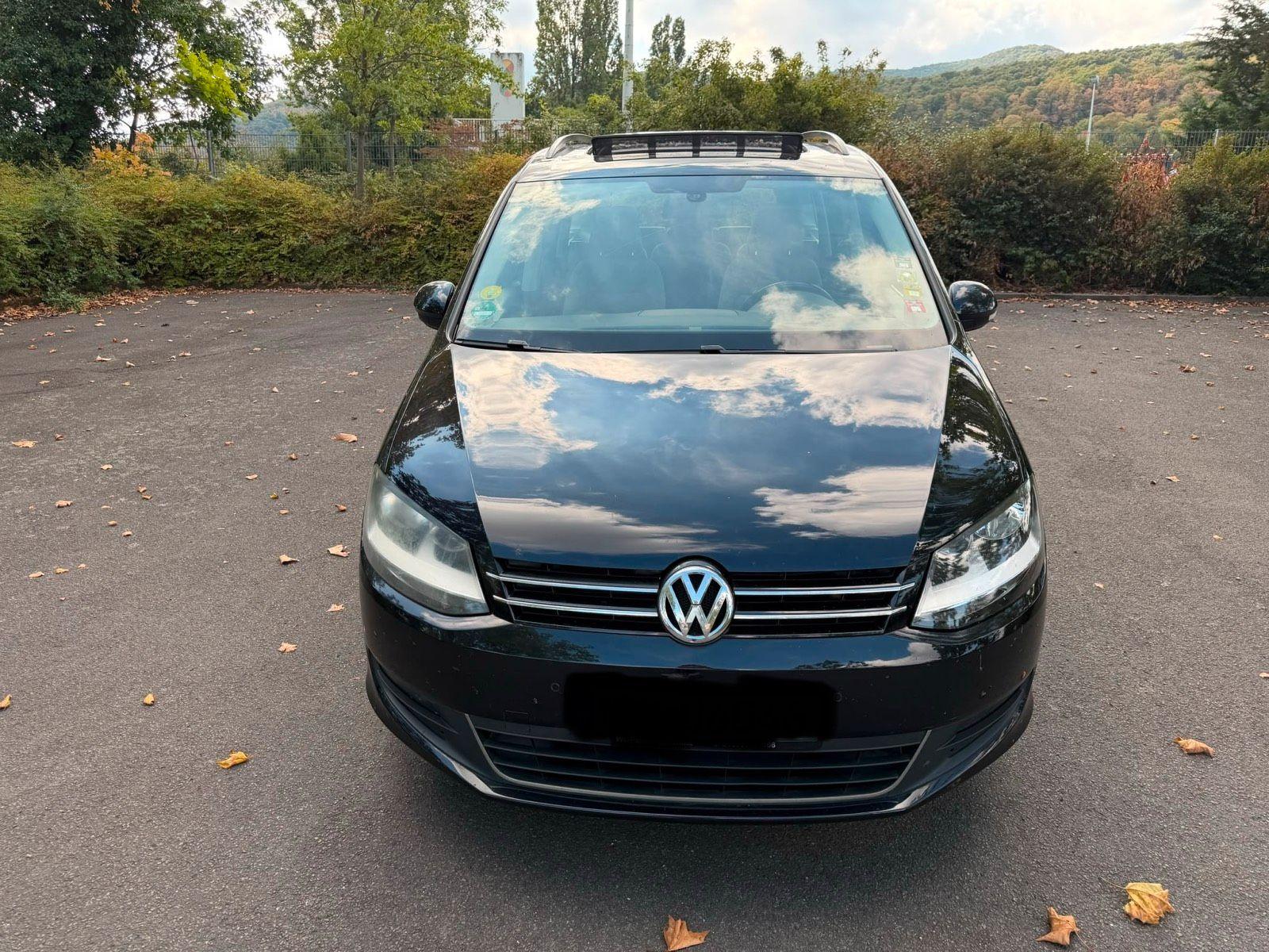 Volkswagen Sharan 2010 — rear view