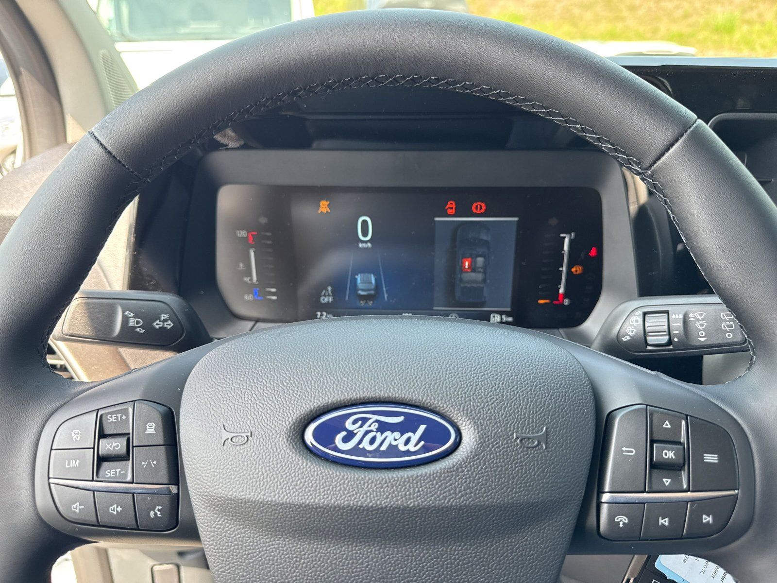 Fahrzeugabbildung Ford Transit Courier Trend Doppelkabine