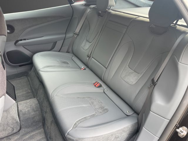 Fahrzeugabbildung Lotus Emeya Glasdach Autobahn Assistent