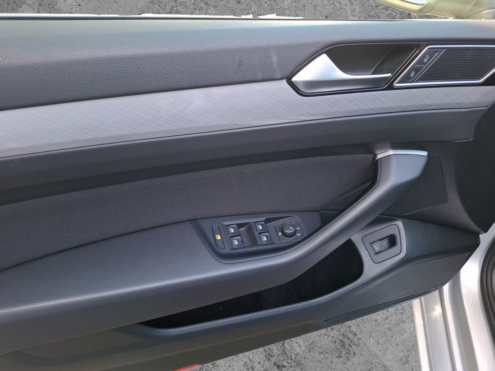Fahrzeugabbildung Volkswagen Passat Variant TDI Business DSG Matrix AHK Navi