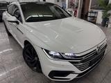 Volkswagen Arteon 2.0 TDI*R-LIN*4M*VIRT*HUD*ACC*PAN*DYN*360 - gebrauchte VW Arteon aus dem Jahr 2019