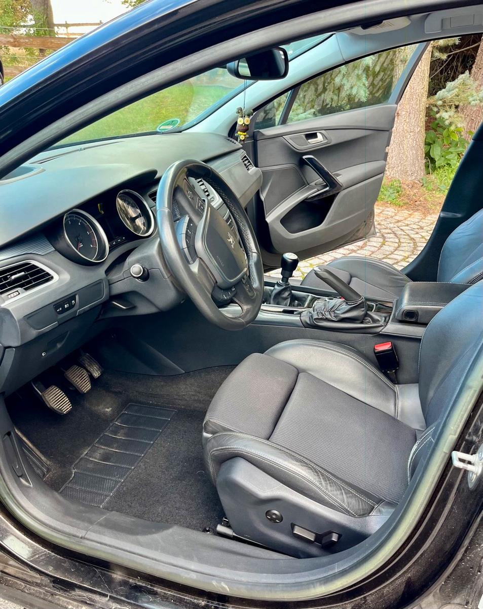 Peugeot 508 2011 — photo 9