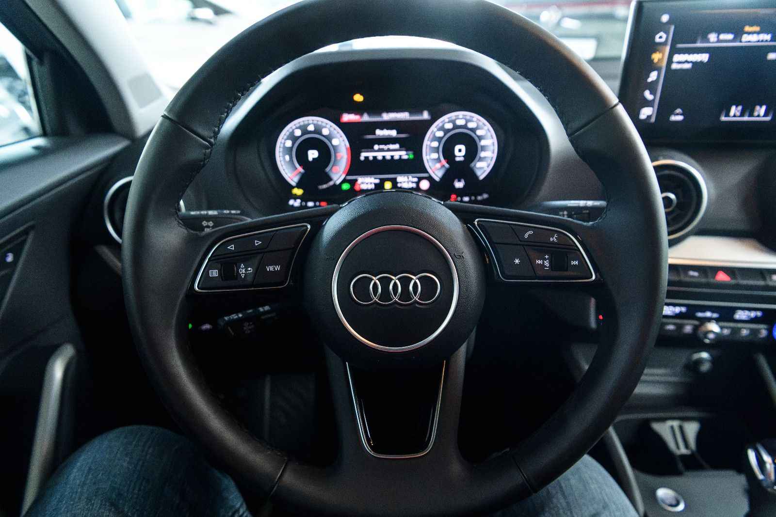Fahrzeugabbildung Audi Q2 35 TFSI +Kamera +Sitzheizung +DAB
