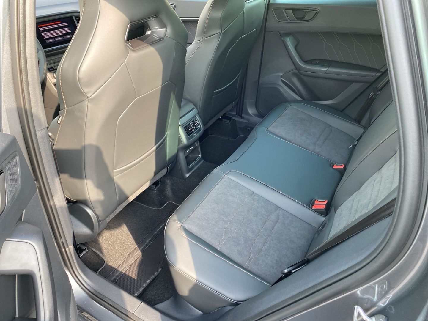 Fahrzeugabbildung CUPRA Ateca VZ 4Drive 2.0 TSI NP: 61.740,- AHK-klappba