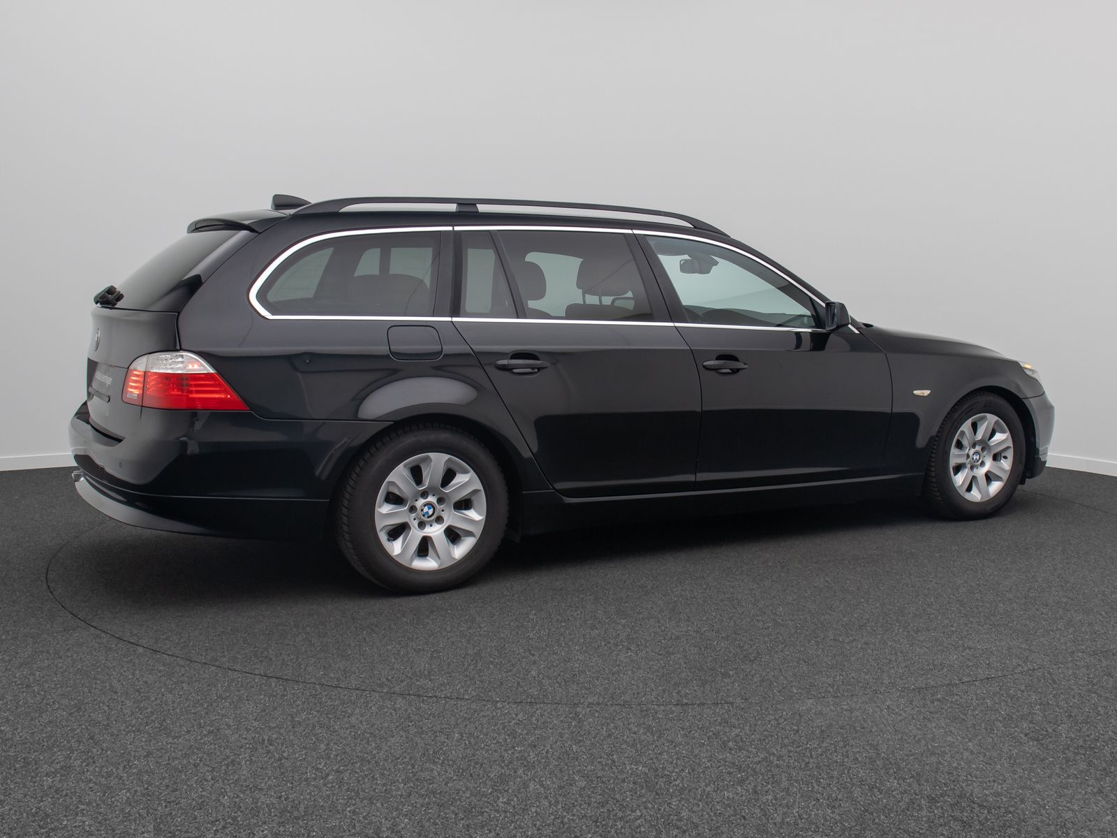 Fahrzeugabbildung BMW 525d Tempomat PDC Xenon NaviPro AHK Lordos HUD