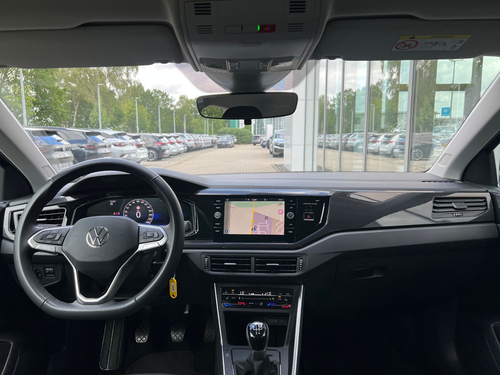 Fahrzeugabbildung Volkswagen Taigo Life 1,0 l TSI *LED, Navi, Kamera, 16''-LM