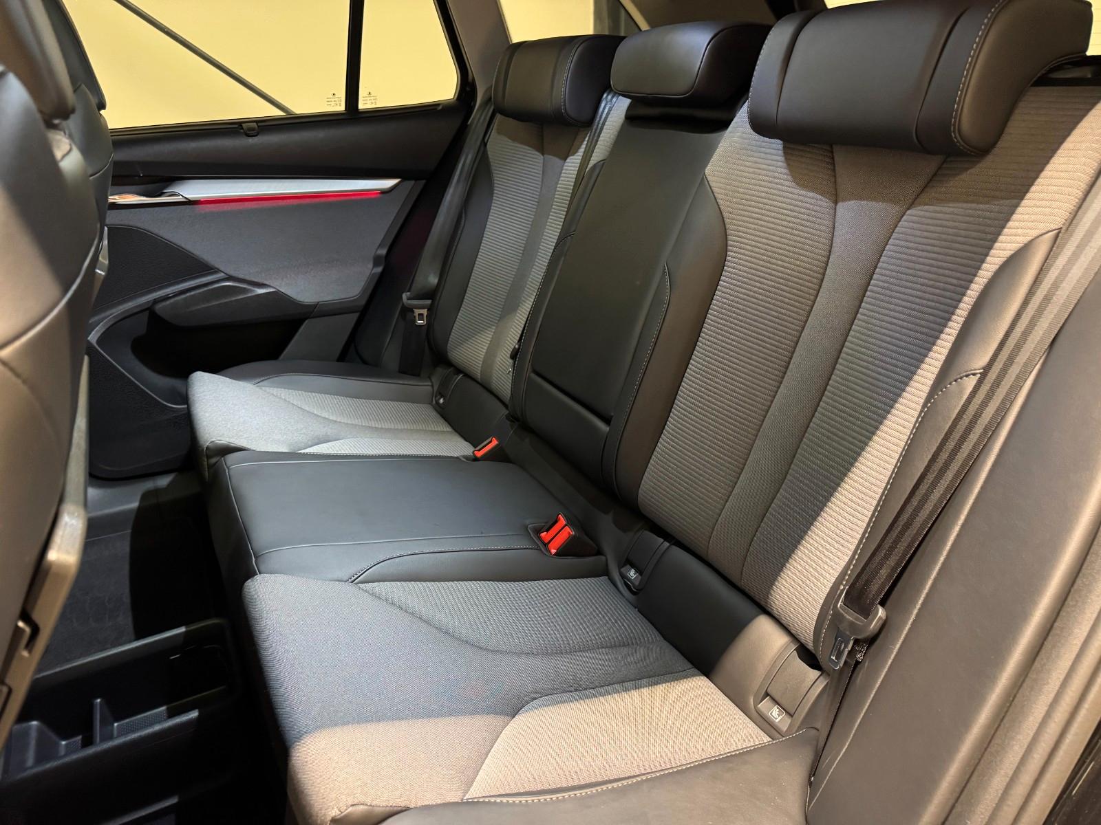 Skoda ENYAQ 80X LOFT 195KW*PANO*HUD*WÄPU*MATRIX*FULL