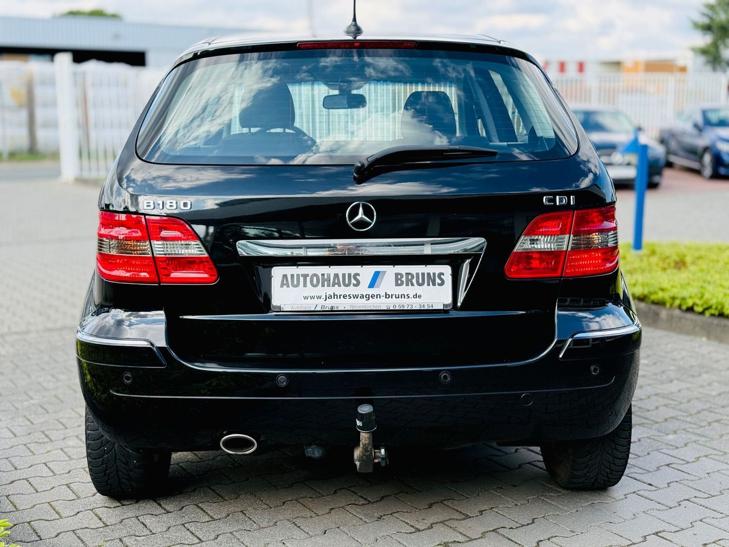 Fahrzeugabbildung Mercedes-Benz B 180 CDI Navi, PTS, AHK abn., Sitzheizung, Chro