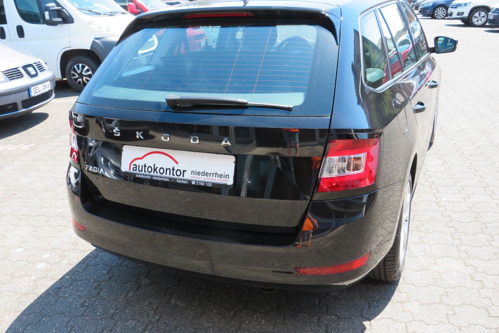 Fahrzeugabbildung SKODA Fabia Combi ALU16`PDC NEBEL APP-CONNECT 1.H