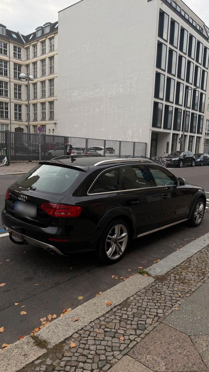 Audi A4 2009 — engine 239 HP (176kW)