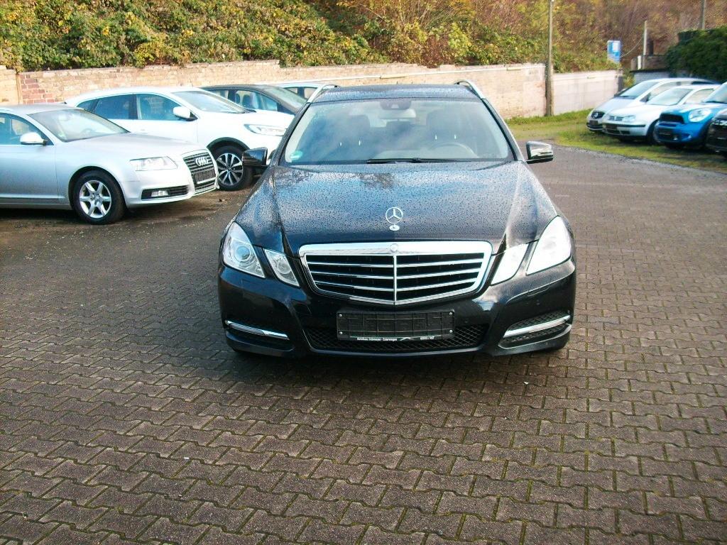 Mercedes-Benz E 220 CDI T BlueEFFICIENCY AVANTGARDE, Navi, AC