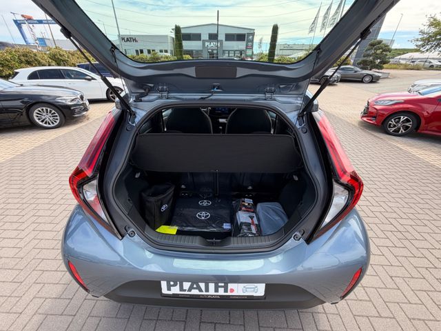 Toyota Aygo X Hybrid Active + Business Paket