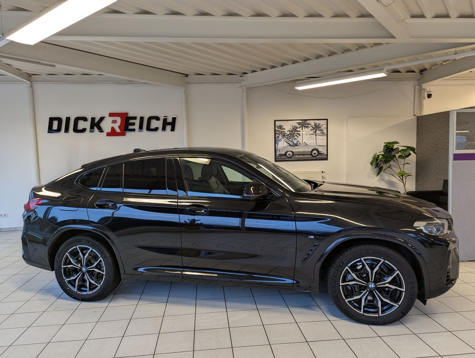BMW X4 xDrive20i M-Sport Innov. ACC Laser Pano AHK - Image 8