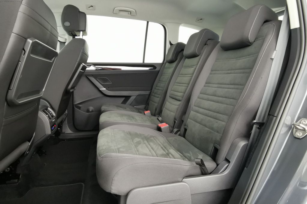 Volkswagen Touran Highline 2.0 TDI SCR Tempo*Nav*PDC*RFK*SH
