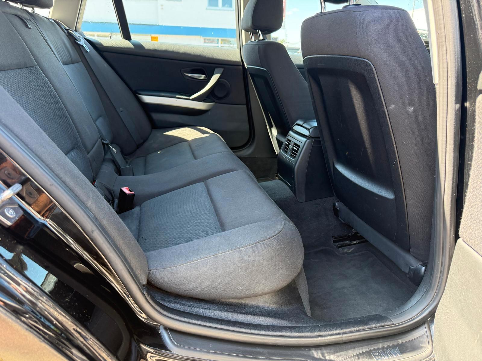 BMW 318 2012 — photo 13