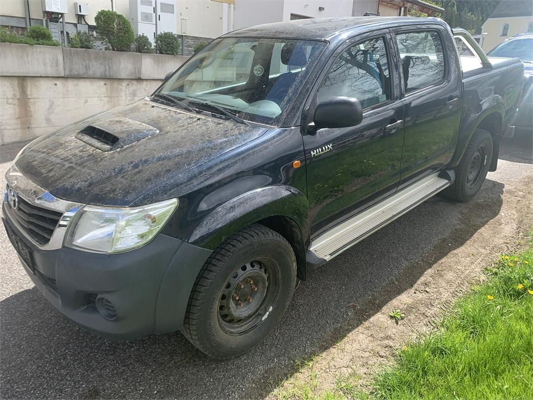 Toyota Hilux 2,5 D-4D Klima Euro5b AHK-2,8T Untersetzer