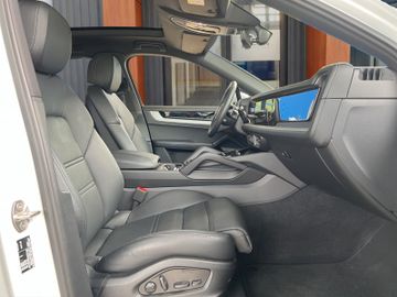 Porsche Cayenne - 6