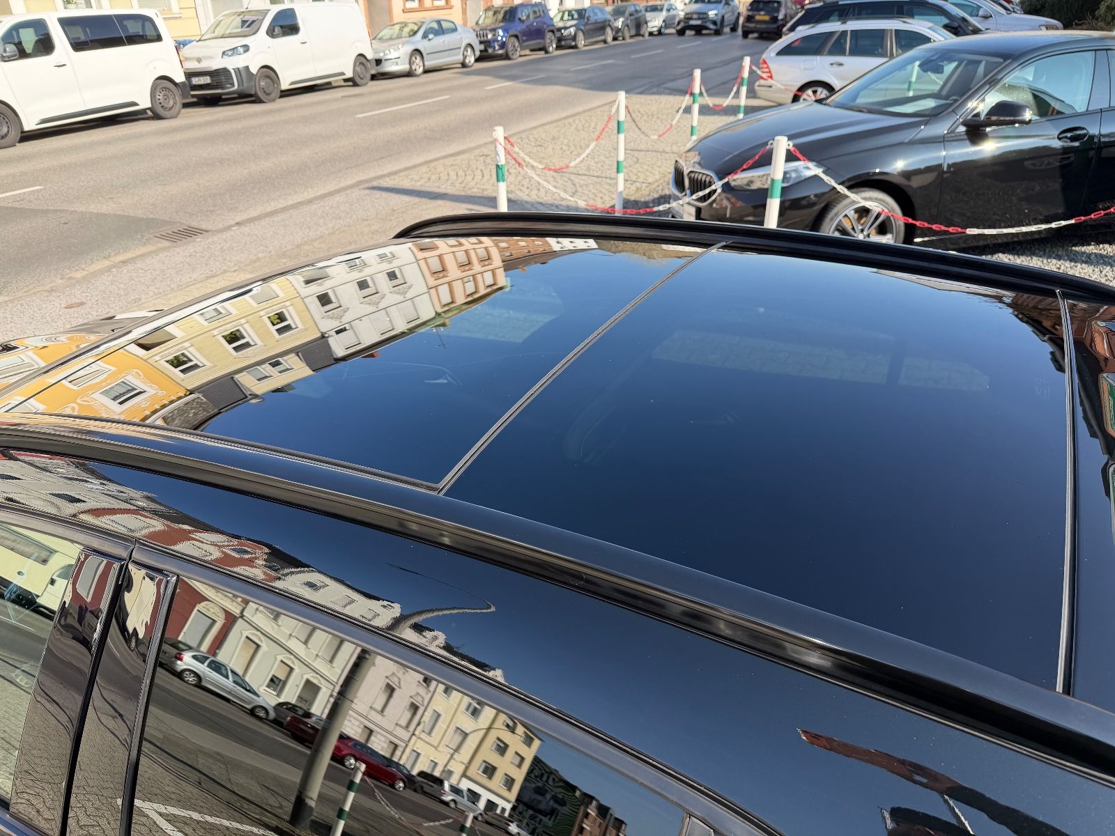 Fahrzeugabbildung Mercedes-Benz GLA 45 AMG 4Matic AERO KIT PANORAMA KLAPPE