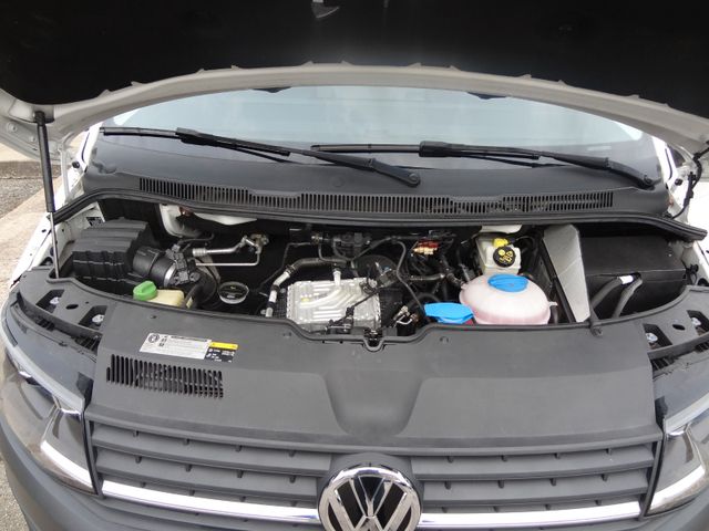 Fahrzeugabbildung Volkswagen T6 Transporter/Kombi lang/AHK/58.500Km/9 SITZER