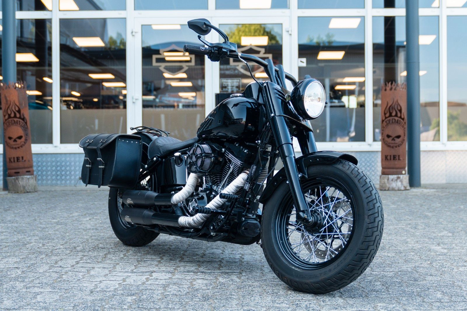Fahrzeugabbildung Harley-Davidson FLSS SOFTAIL SLIM S 110 cui - Jekill & Hyde