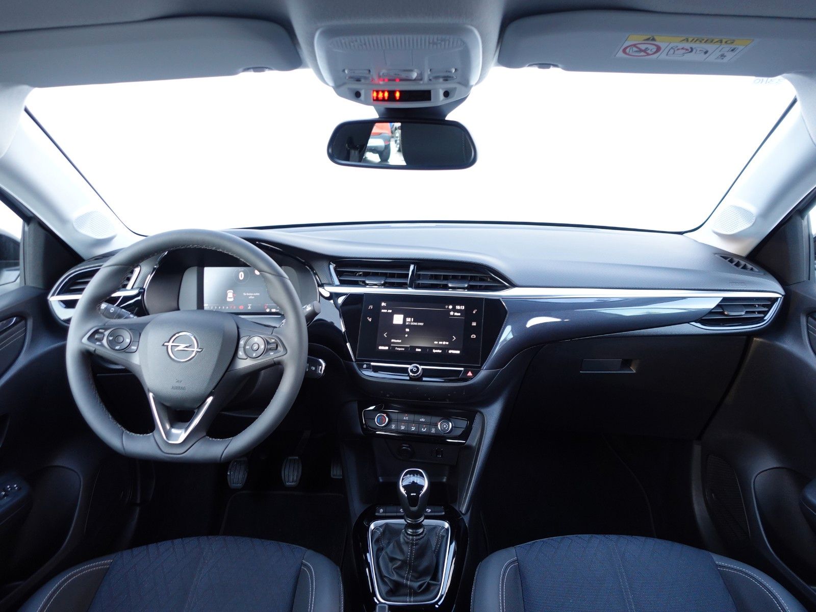 Fahrzeugabbildung Opel Corsa Elegance 1.2T,Einparkhilfe,Allwetter,LED