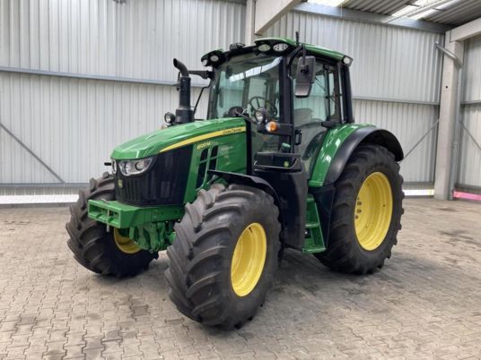 John Deere 6120M