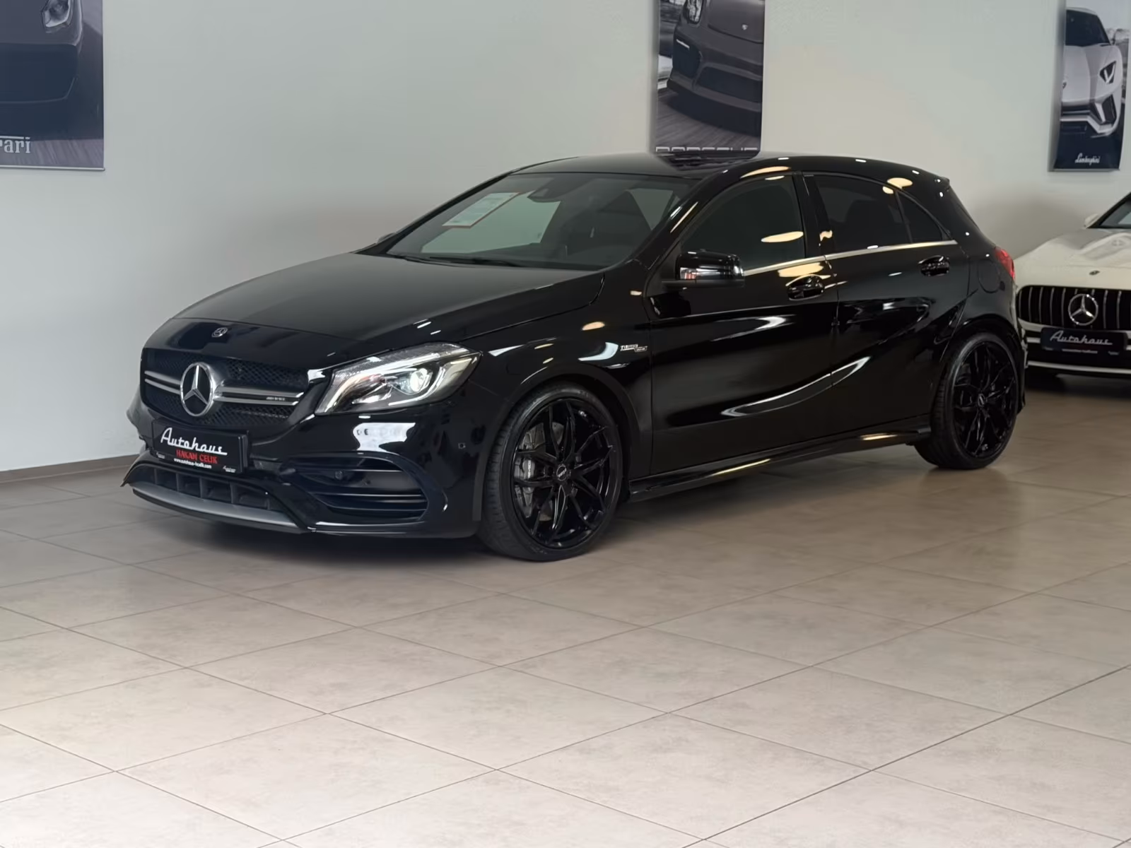 Mercedes-Benz A 45 AMG 4Matic*P-ABGAS*B&O*MEMORY*KEY*Alu"19*