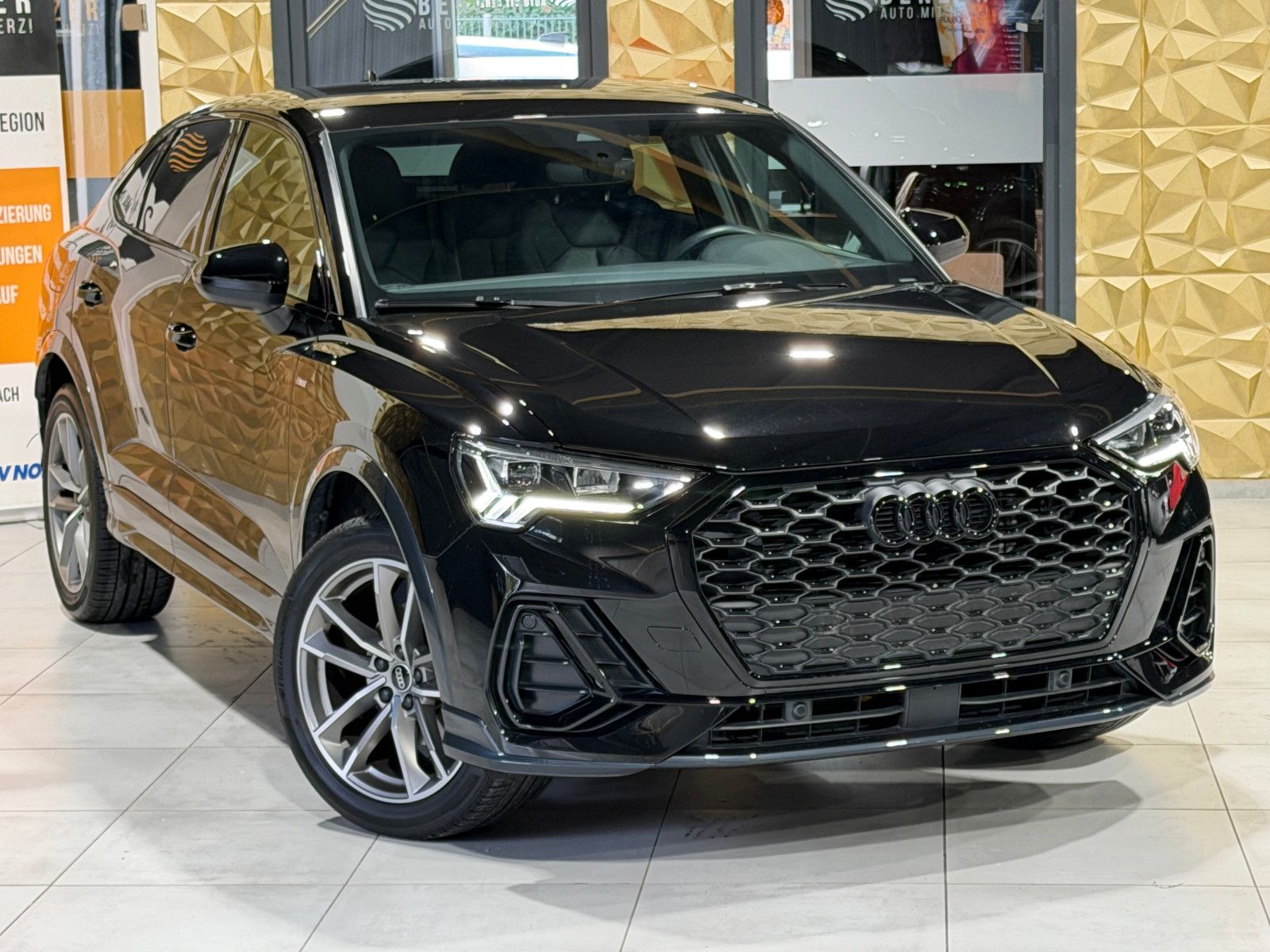 Fahrzeugabbildung Audi Q3 Sportback 35 TDI/S-LINE/BLACK-EDIT/LED/KAMERA