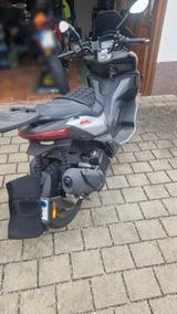 Aprilia SR GT 125 - APRILIA SR