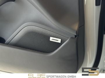 2020 Porsche TAYCAN 缩略图 17