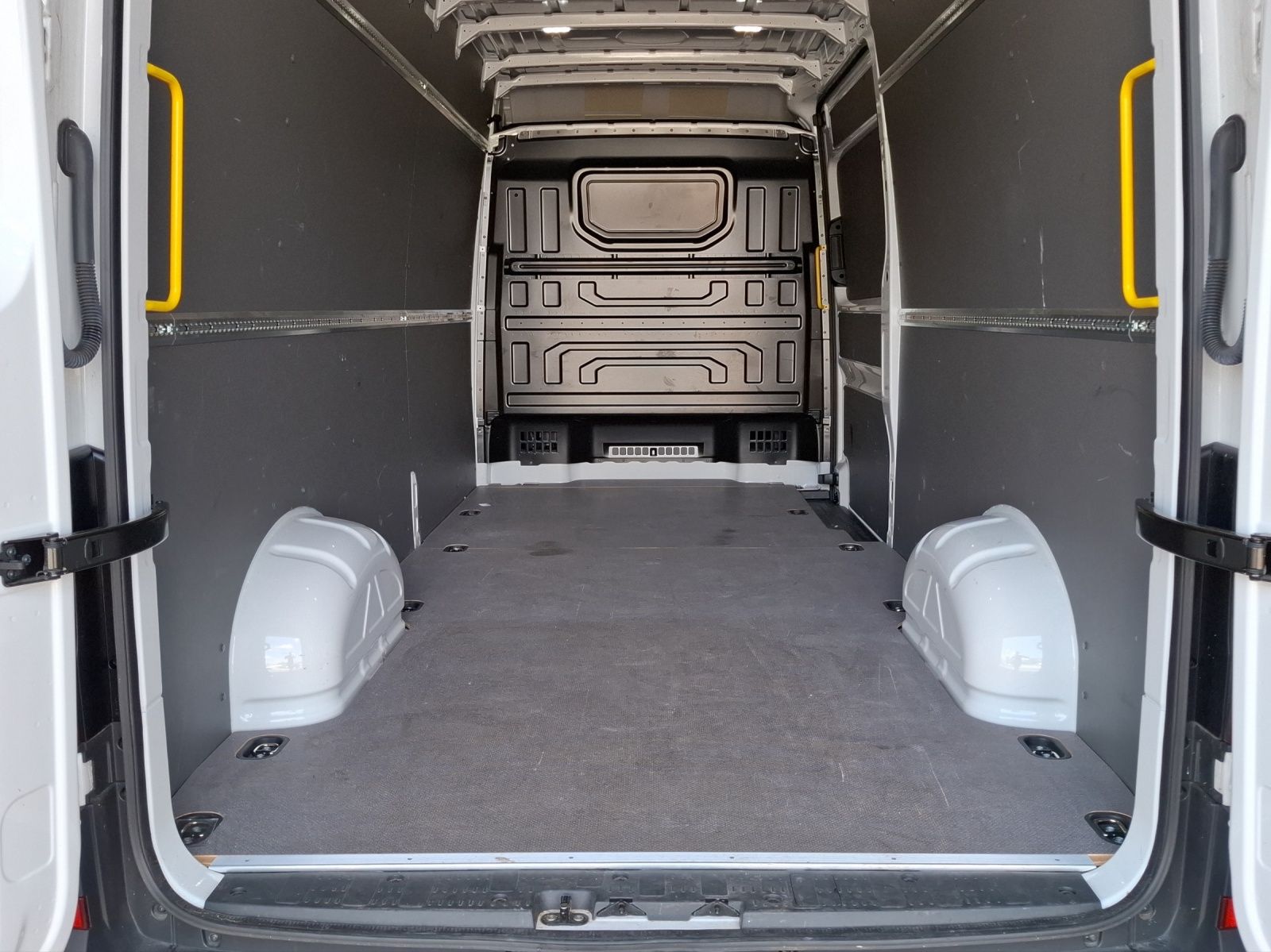 Fahrzeugabbildung Volkswagen Crafter Kasten 35 LR HD Klima DAB GRA RFK