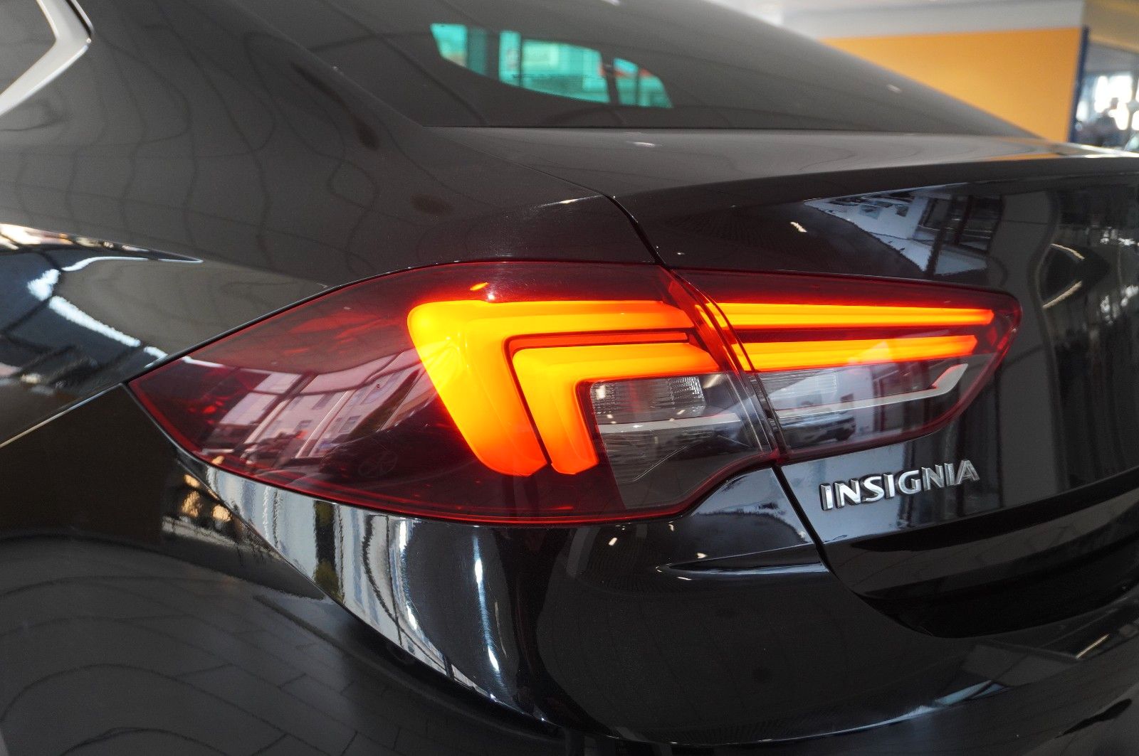 Fahrzeugabbildung Opel Insignia B GS 2.0D DYNAM. NAVI/LED/KAMERA/SH/AHK