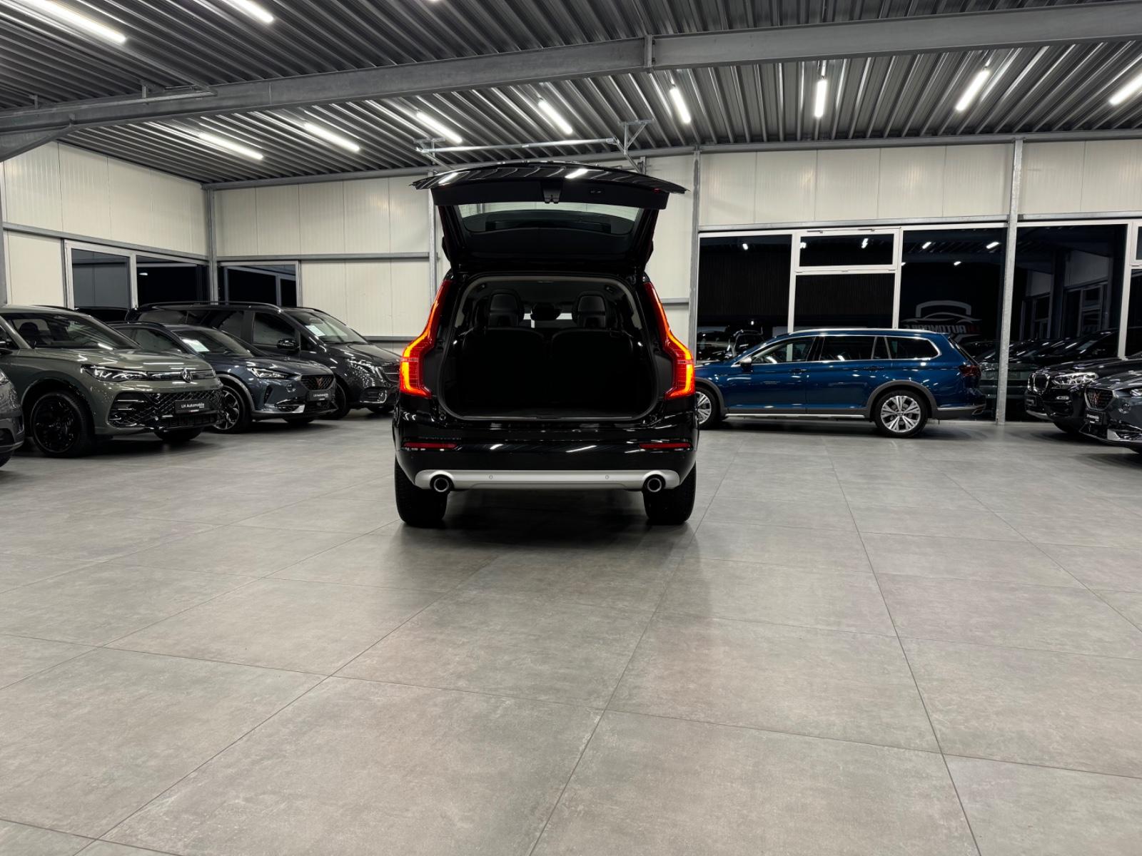 Volvo XC 90 Momentum AWD Navi SHZ LHZ LED 7-Sitzer
